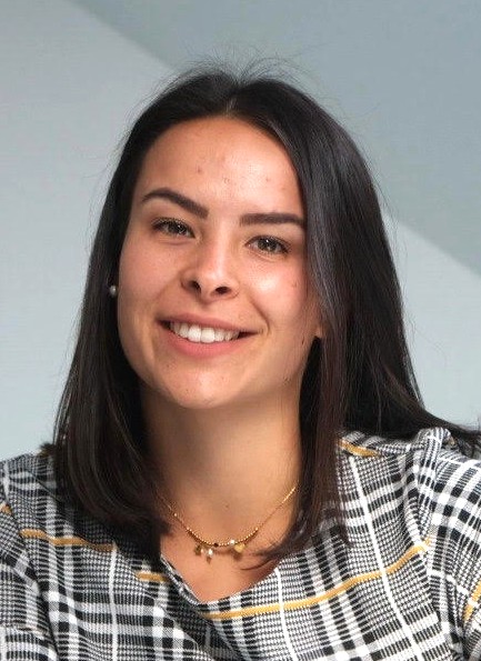  Sara Dori